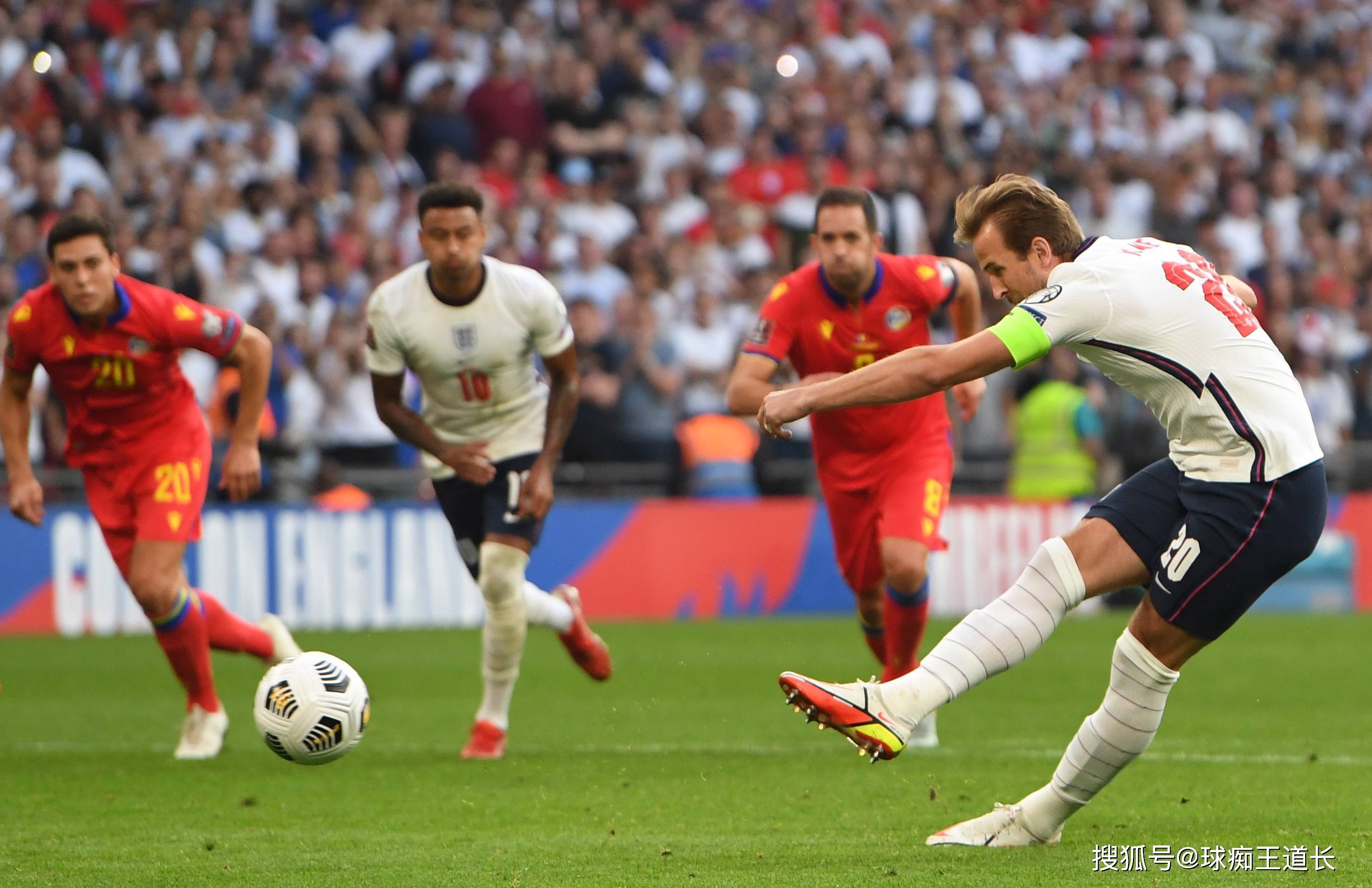 而曼联则在 而曼联则在