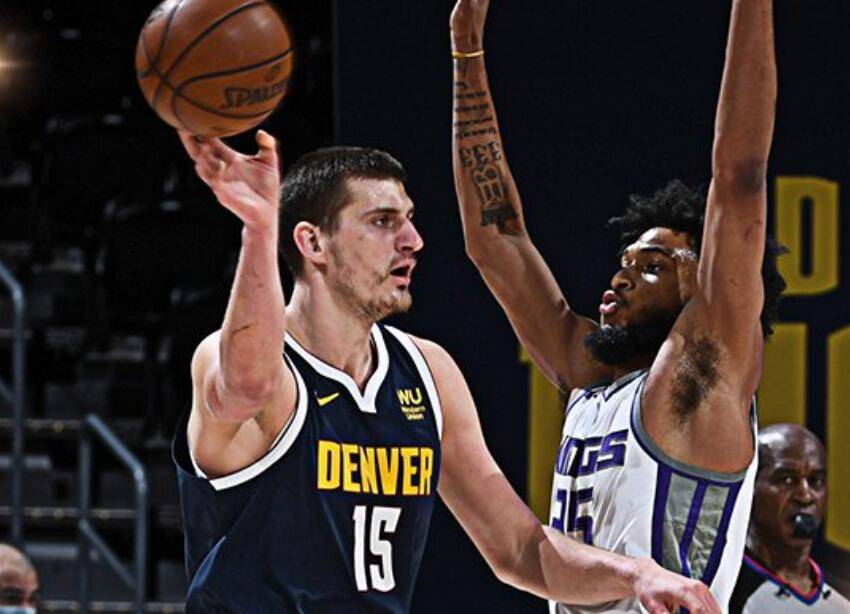 本泽马头球 本泽马头球